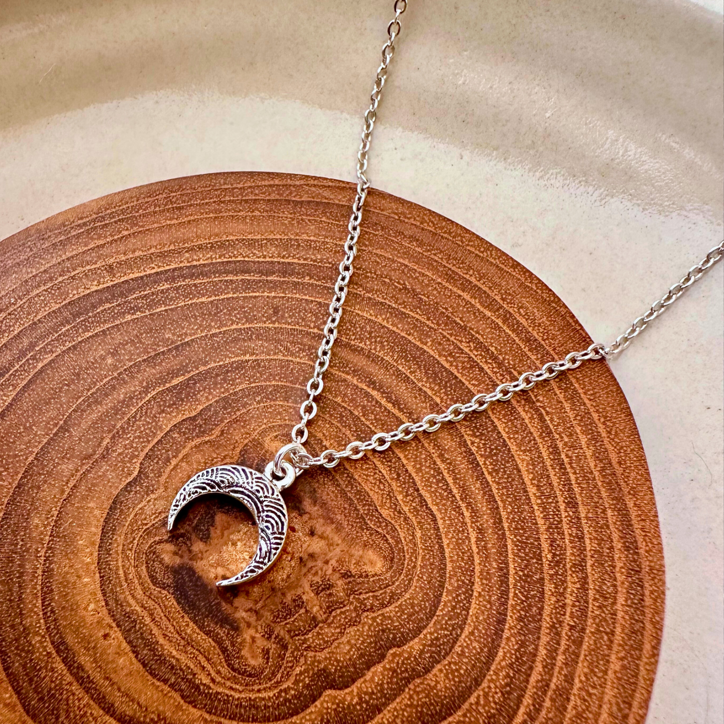 Collier Artemisia lune argent, base laiton
